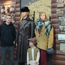 eI2KyYnghao