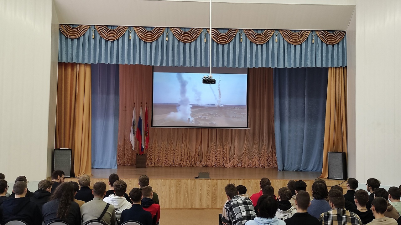 Мы учим защищать небо Родины!