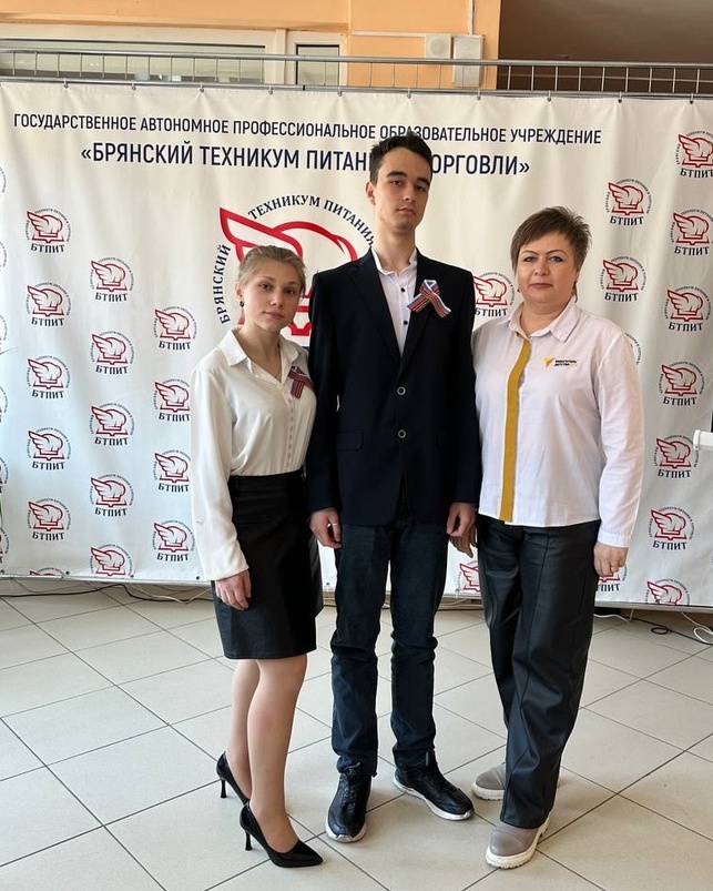 СУДЬБЫ, ОПАЛЕННЫЕ ВОЙНОЙ...