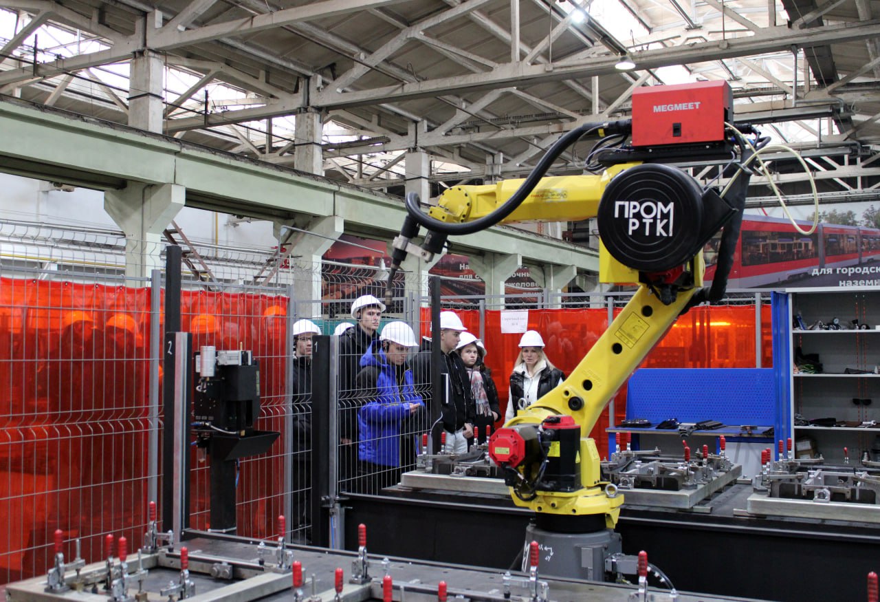 Студенты группы ОС-2 совместно с куратором группы Бизюкиной Н.А. посетили ООО «Термотрон-Завод»